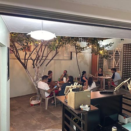 Tirana Lemon Breeze Hostel מראה חיצוני תמונה