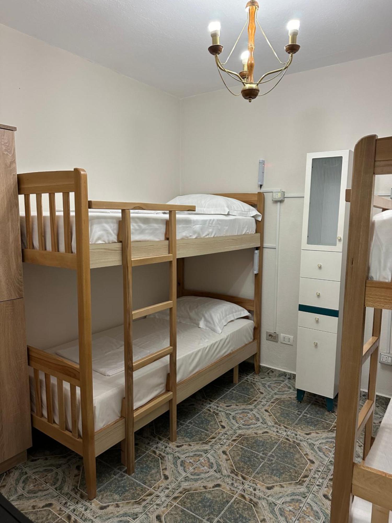 Tirana Lemon Breeze Hostel מראה חיצוני תמונה