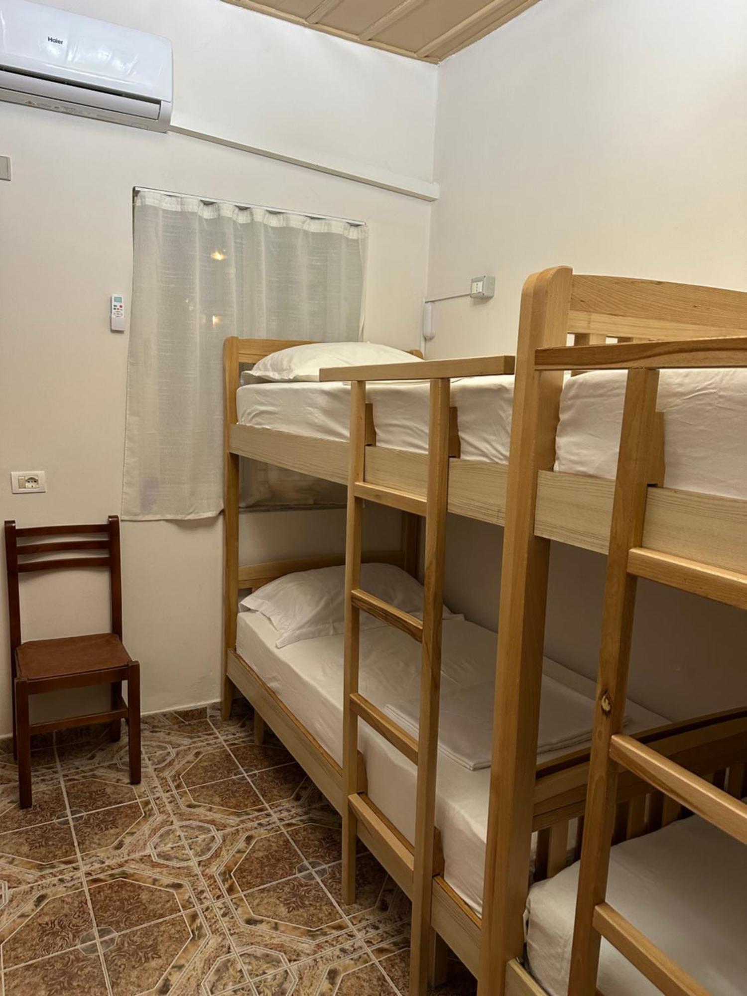 Tirana Lemon Breeze Hostel מראה חיצוני תמונה