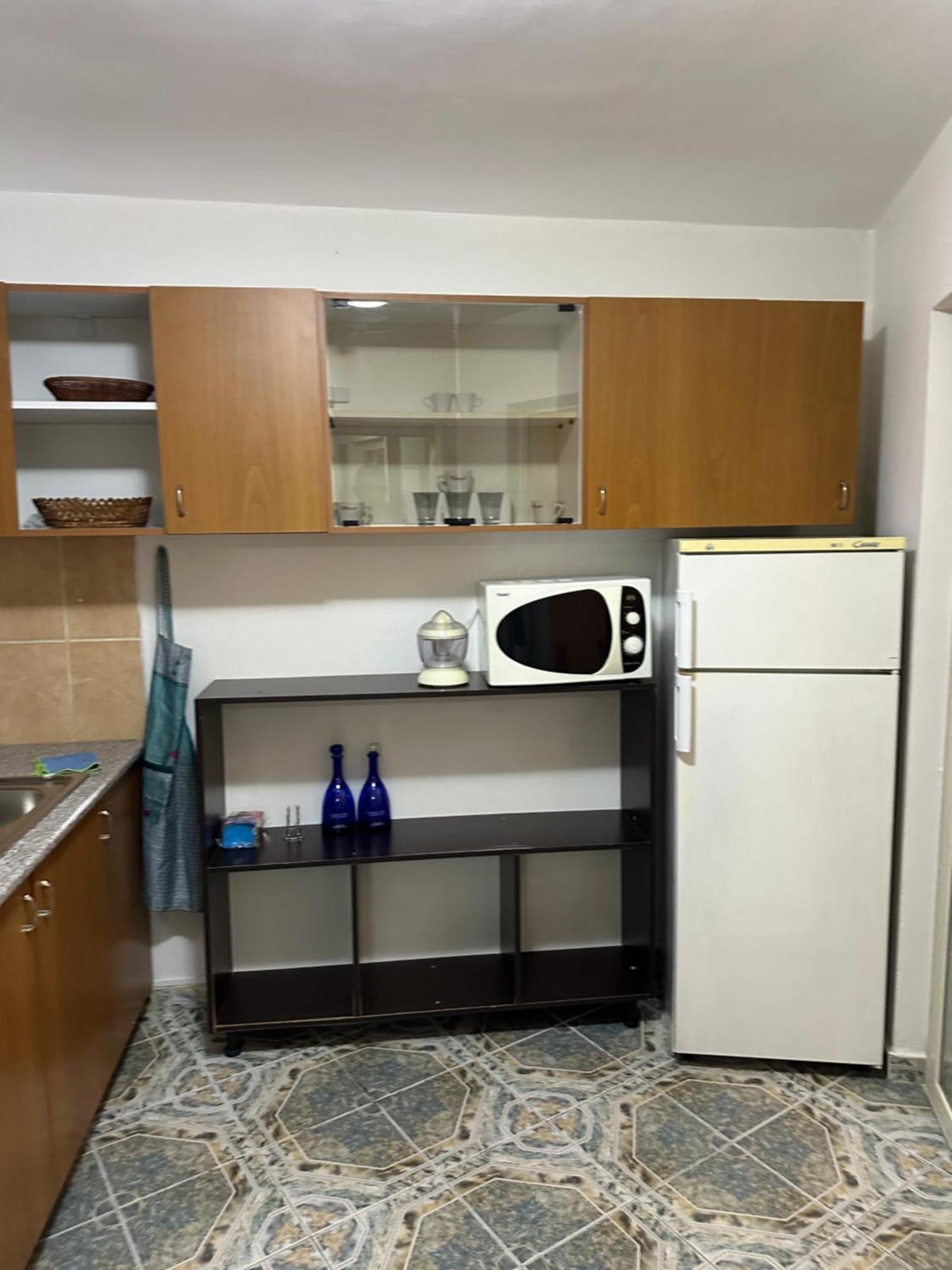 Tirana Lemon Breeze Hostel מראה חיצוני תמונה