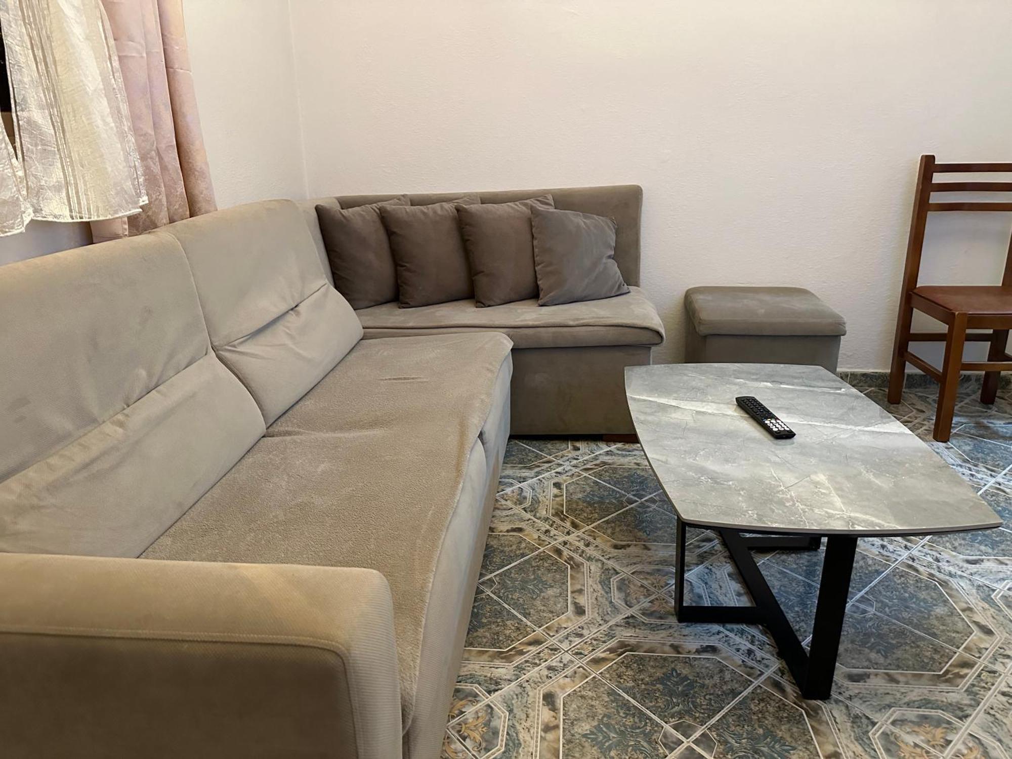 Tirana Lemon Breeze Hostel מראה חיצוני תמונה