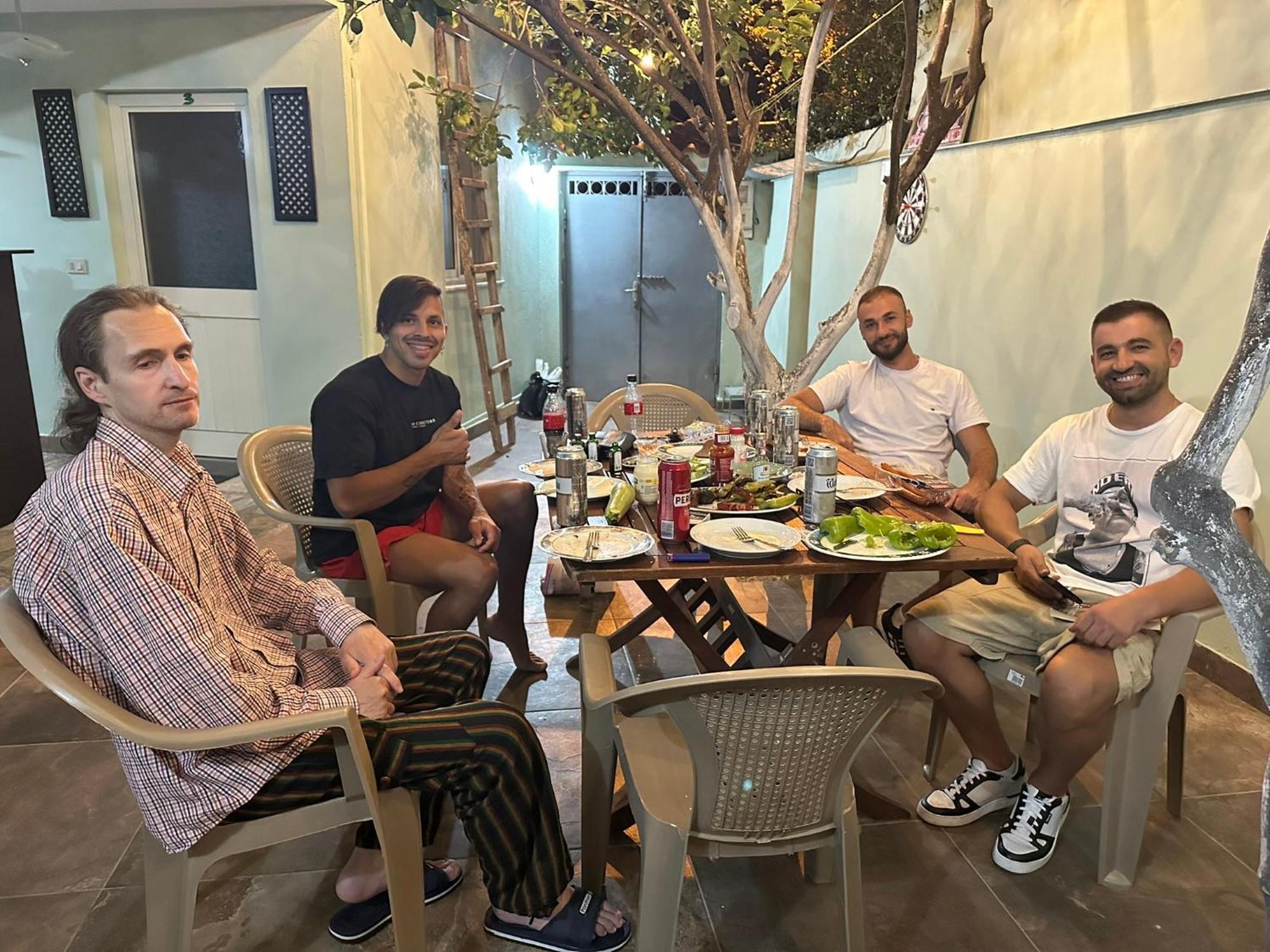 Tirana Lemon Breeze Hostel מראה חיצוני תמונה