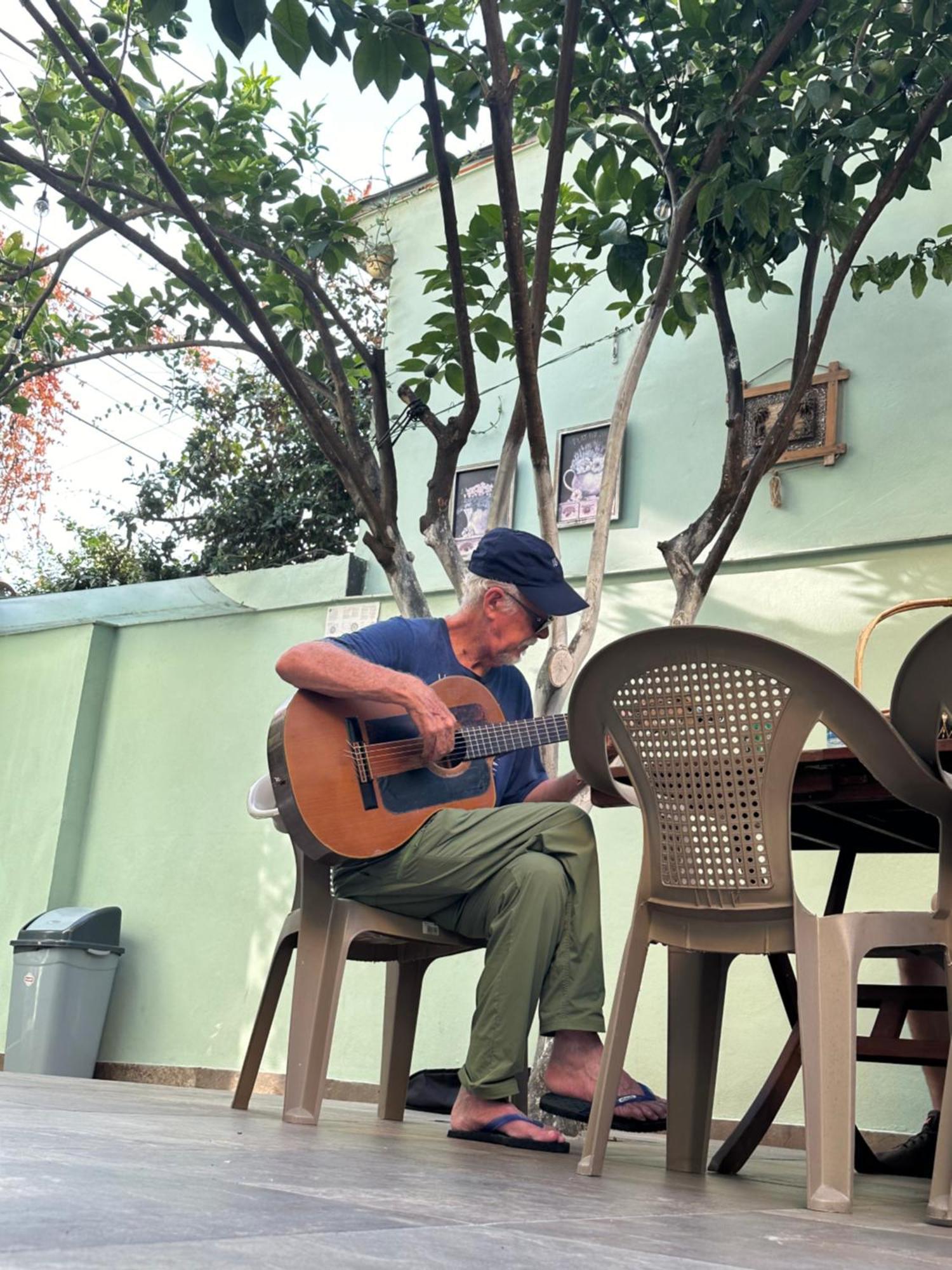 Tirana Lemon Breeze Hostel מראה חיצוני תמונה